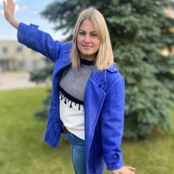 Meet your Posher, Katie - Picture 1 of 2